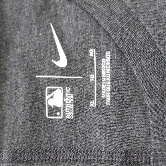 - Nike Gray San Diego Padres Baseball Tee with Gold Lettering, Size XL, Like New - Picture 5 of 8